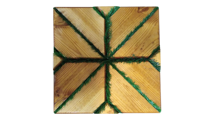 کفپوش تایل ترموود چمنی با لاک محافظ با 5 سال ضمانت دربرابر پوسیدگی ترموود وشاسی پلاستیکی مناسب فضای داخلی وخارجی ساختمان مانند استخر، سونا، باغ، بالکن