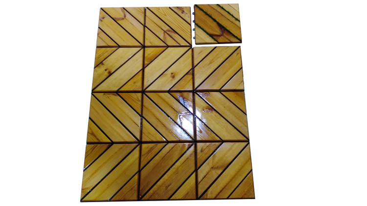 کفپوش تایل ترموود با لاک محافظ با 5 سال ضمانت دربرابر پوسیدگی ترموود وشاسی پلاستیکی مناسب فضای داخلی وخارجی ساختمان مانند استخر، سونا، باغ، بالکن